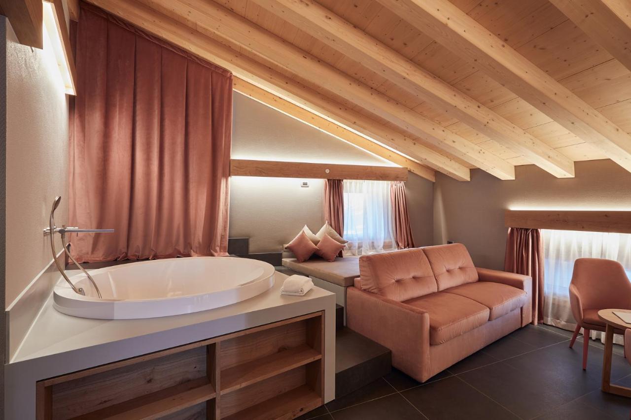 Dimora Degli Dei Hotel 4*